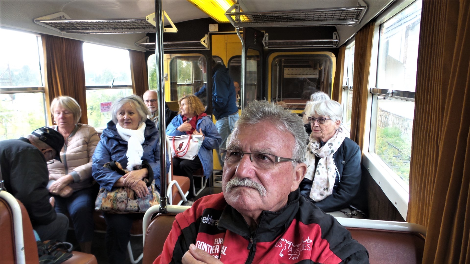 Descente avec le train jaune 