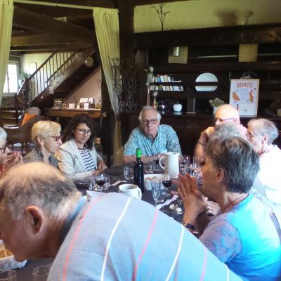 Le Repas de midi au Prés Bossu