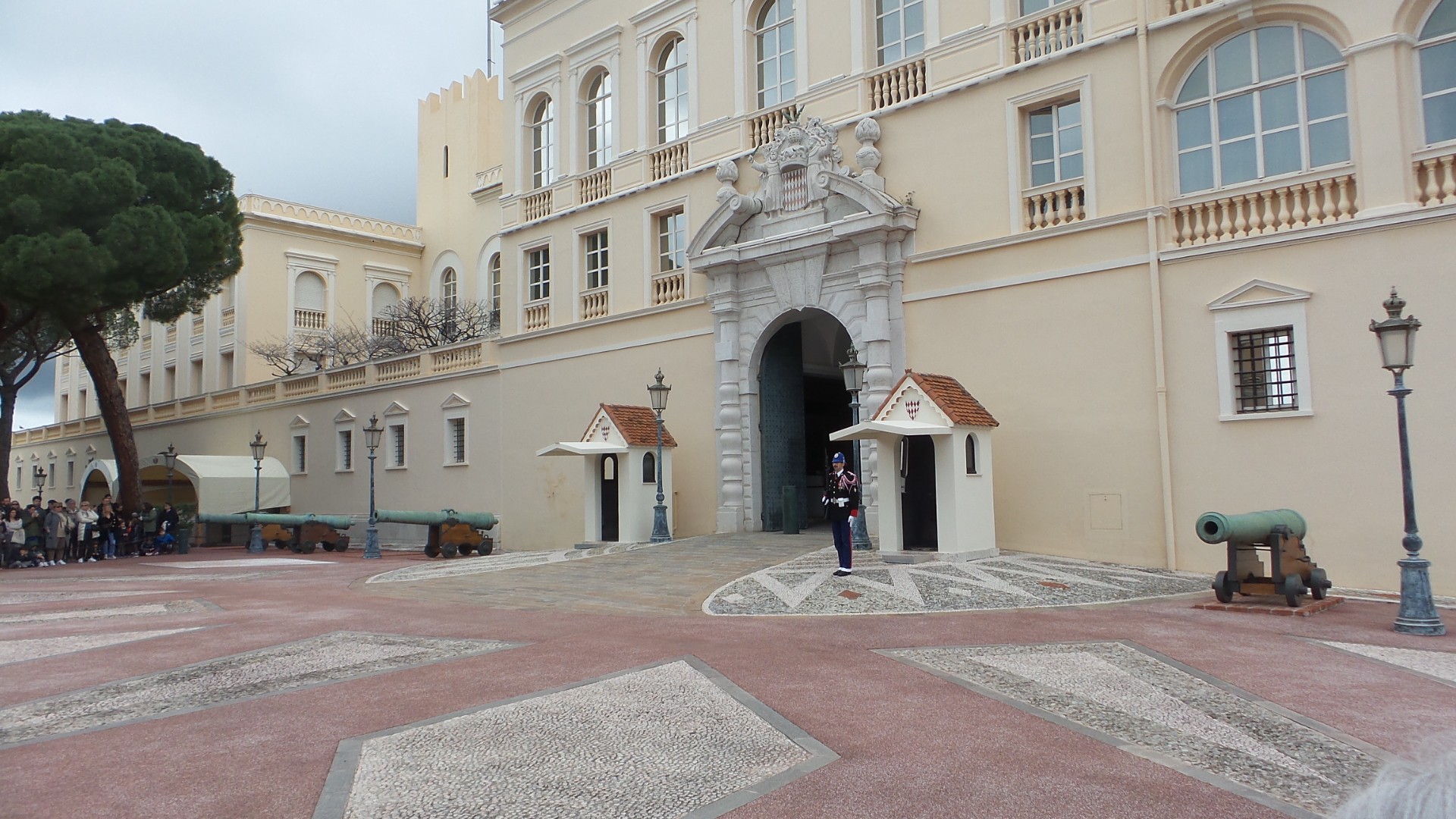 Monaco relève de la garde
