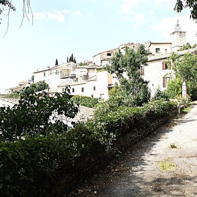 Le village de Lurs